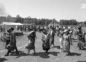 Сто шаманов Сибири приготовили угощение для духов