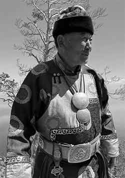 Геннадий Тугулов — шаман-кузнец с острова Ольхон